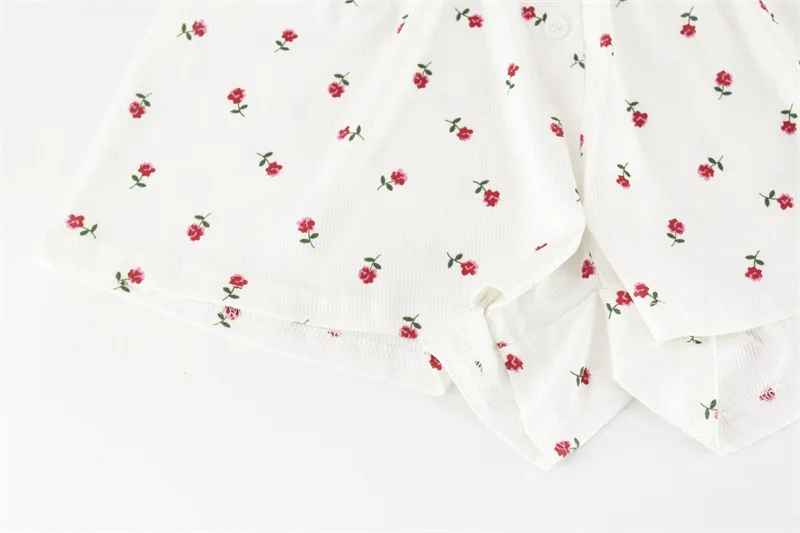 Women’s Floral Print Pajama Set – Long Sleeve Top & Relaxed Shorts