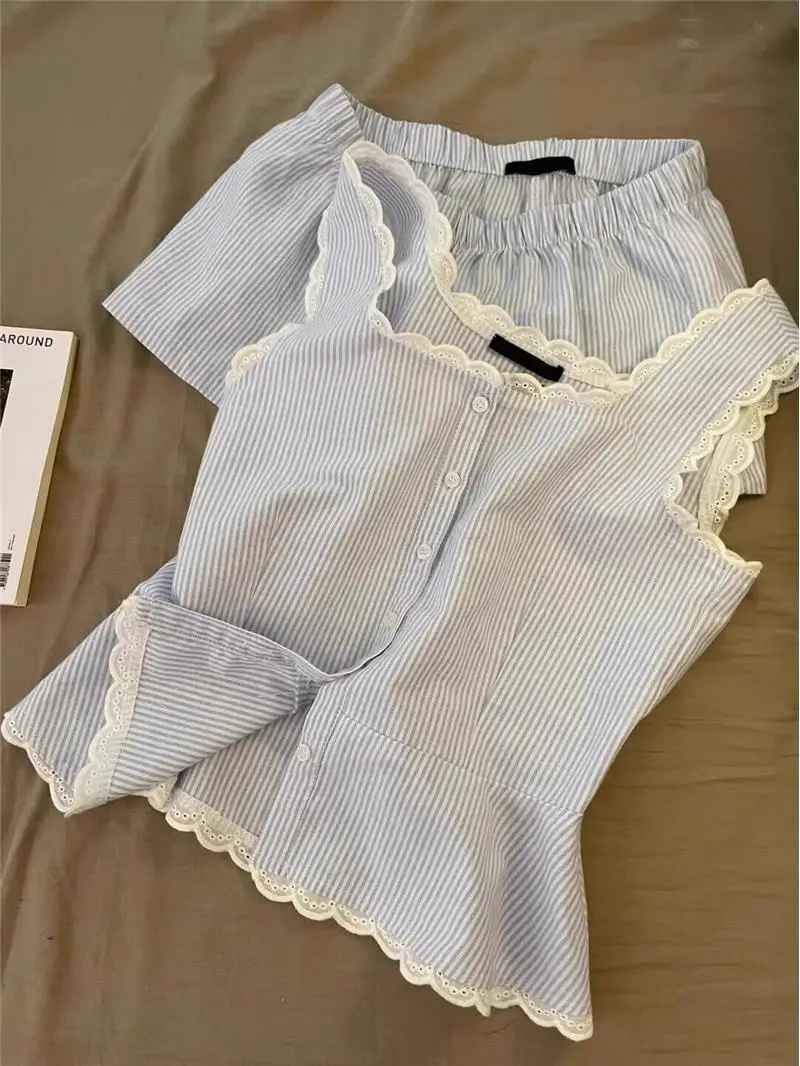 Elegant Striped Lace-Collar Pajama Set – Camisole Tank Top & Relaxed Shorts Summer Sleepwear