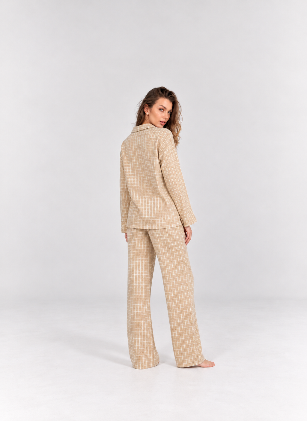 Women’s Cotton Plaid Pajama Set – Long Sleeve Button-Up Top & Relaxed Pants