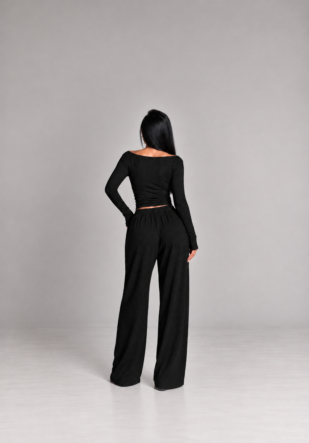 Women’s V-Neck Lounge Set – Long Sleeve Top & Relaxed Pants